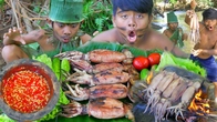 Primitive Technology: Cooking Squid on the Rock - Squid Eating Delicious(10)