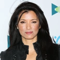Kelly Hu