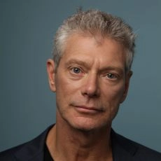 Stephen Lang