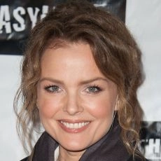 Dina Meyer
