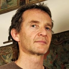 Anton Lesser