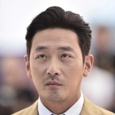 Ha Jeong-woo