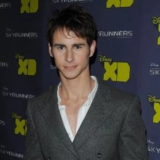 Kelly Blatz