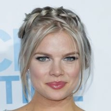 Kelli Goss