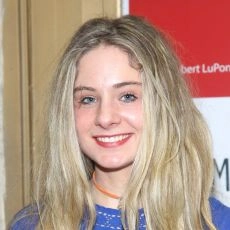 Lizzy DeClement