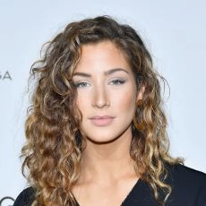 Manon Azem