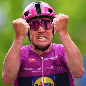 Домінування Педерсена та інсайди по коментуванню Джиро